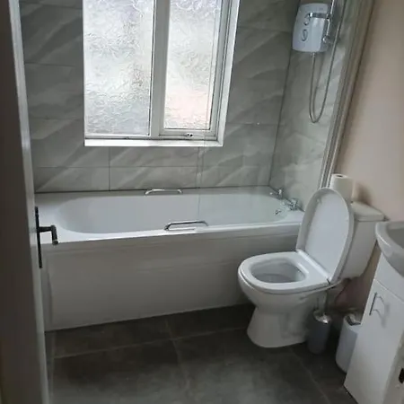 Iacomm 3 Bed * לוקאן